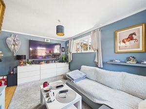 Lounge- click for photo gallery